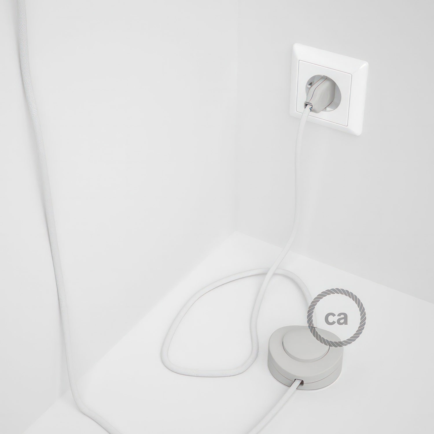 Wiring Pedestal, RM01 White Rayon 3 m. Choose the colour of the switch and plug.