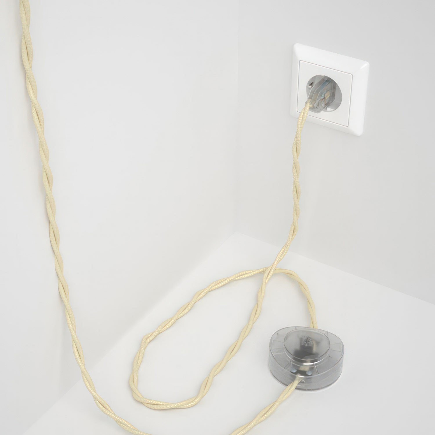 Wiring Pedestal, TM00 Ivory Rayon 3 m. Choose the colour of the switch and plug.