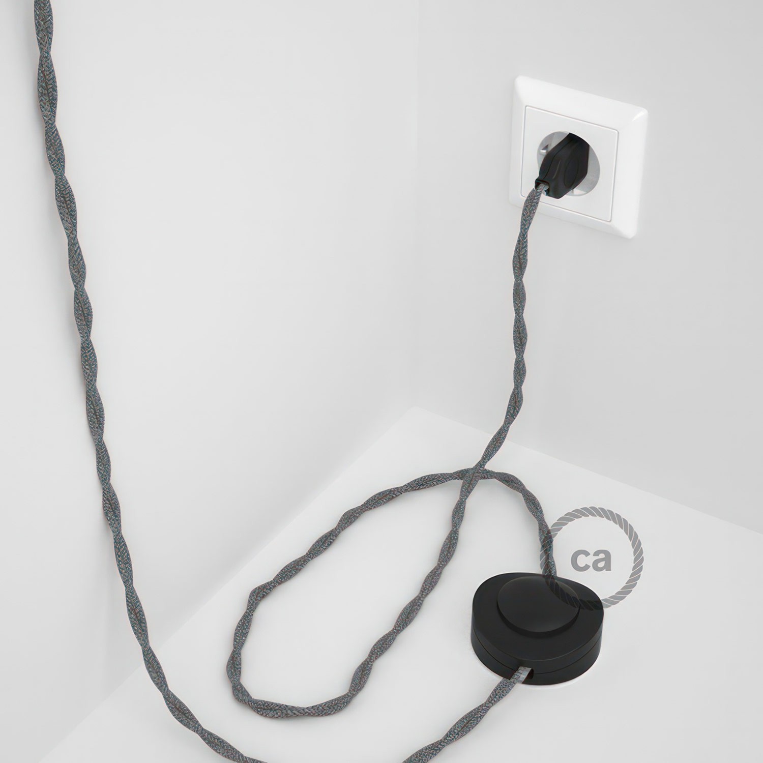 Wiring Pedestal, TN02 Grey Natural Linen 3 m. Choose the colour of the switch and plug.