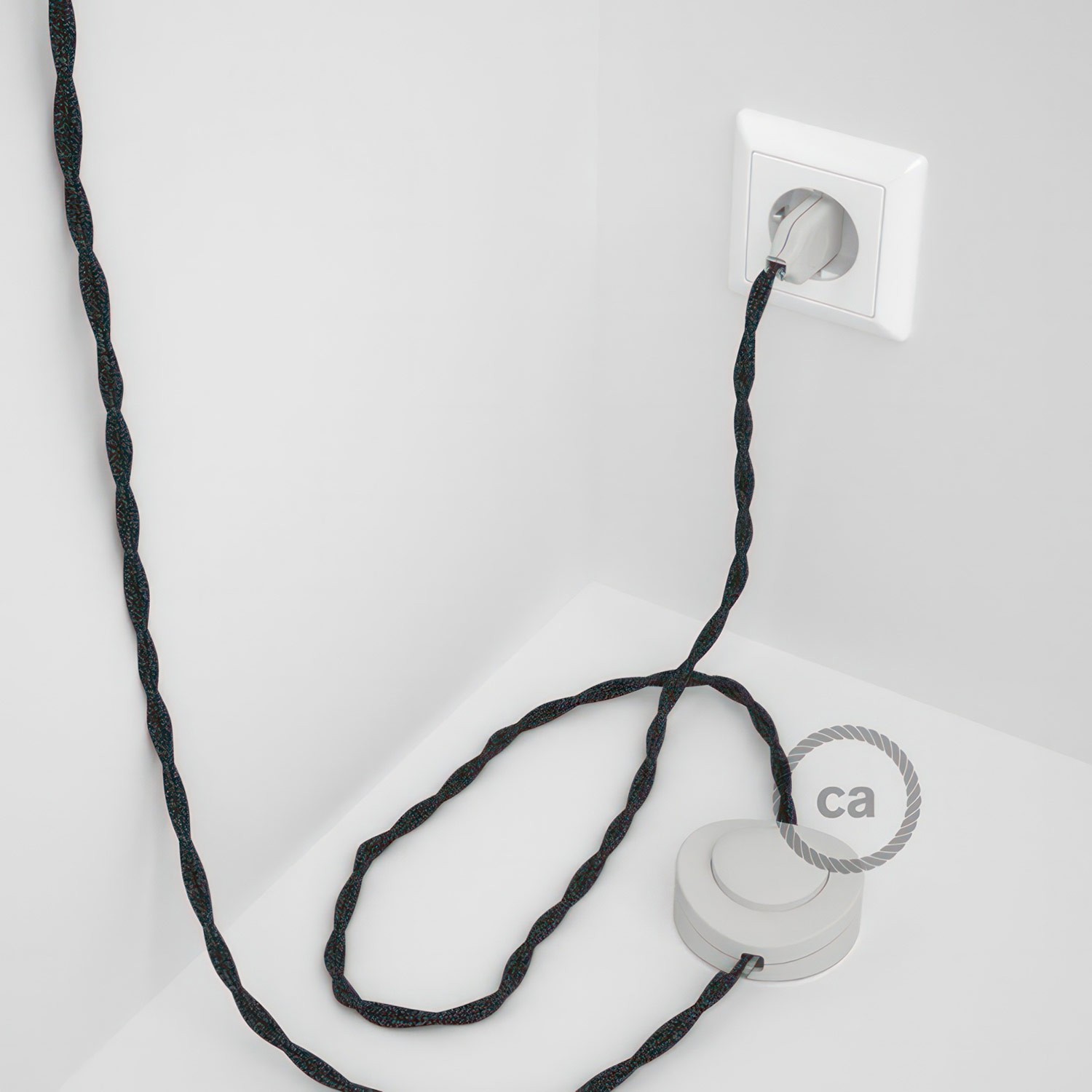 Wiring Pedestal, TN03 Anthracite Natural Linen 3 m. Choose the colour of the switch and plug.