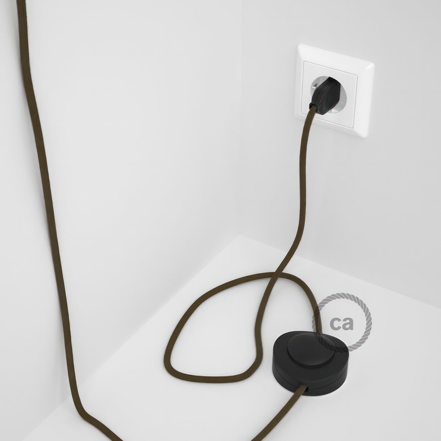 Wiring Pedestal, RC13 Brown Cotton 3 m. Choose the colour of the switch and plug.