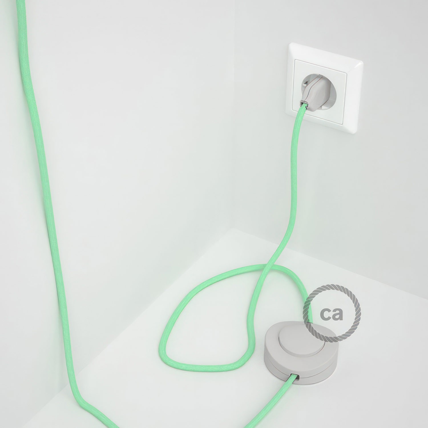 Wiring Pedestal, RC34 Milk and Mint Cotton 3 m. Choose the colour of the switch and plug.