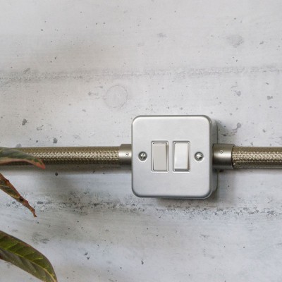 Caja de pared de metal con doble interruptor para Creative-Tube