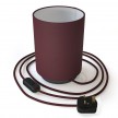 Posaluce de metal con pantalla de cilindro Bordeaux, completa con cable textil, interruptor y enchufe inglesa