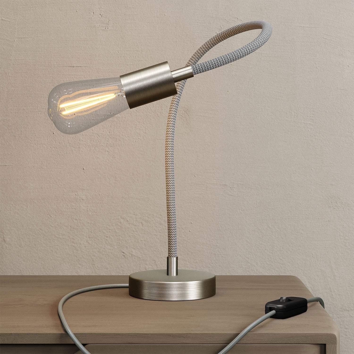 Lámpara de mesa articulada Table Flex de luz difusa con enchufe inglesa