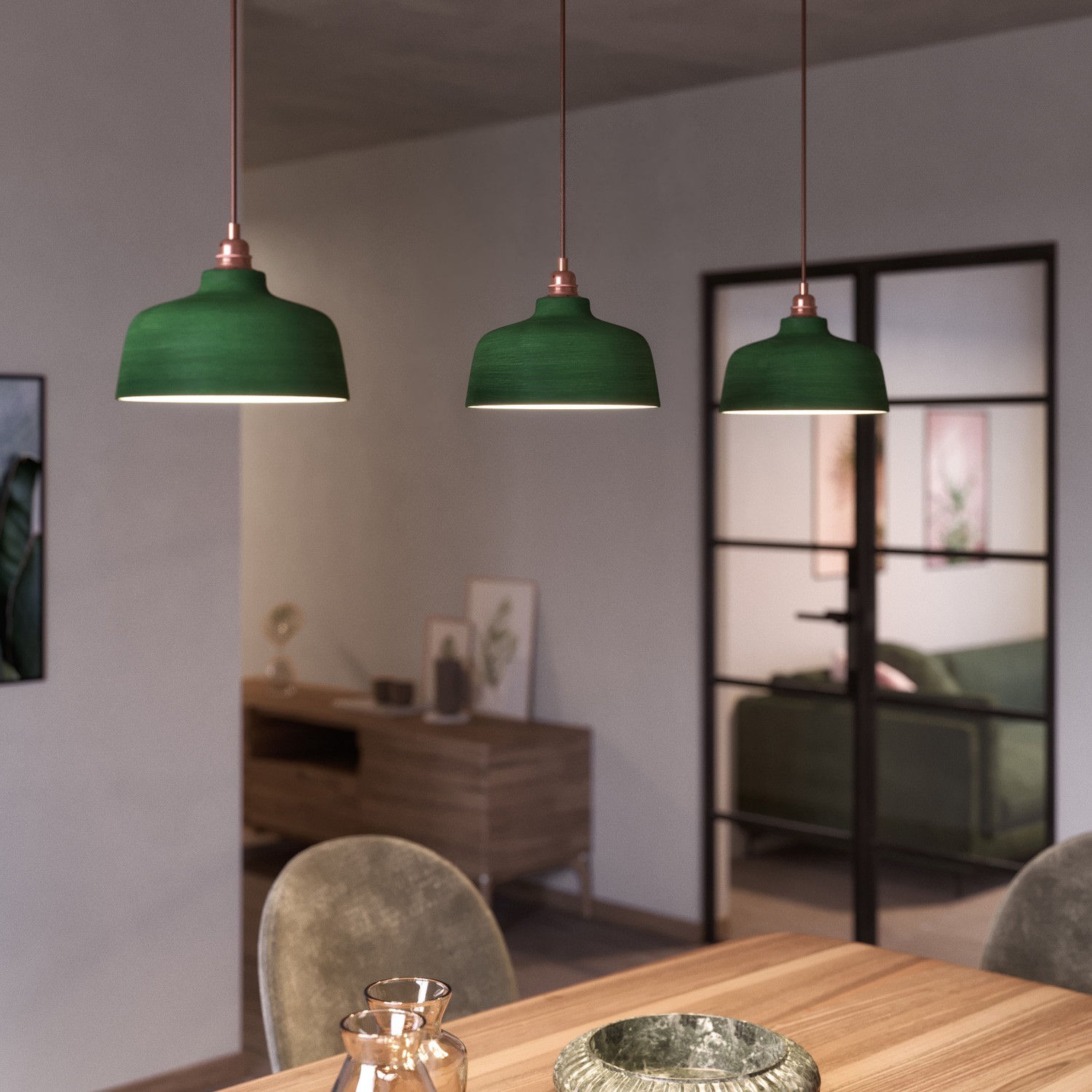 Lámpara colgante hecha en Italia con cable textil, pantalla Copa de cerámica y detalles metálicos