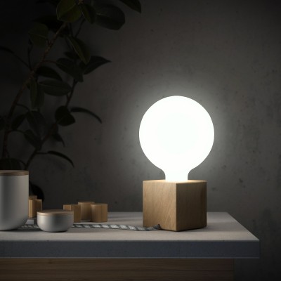 Posaluce Cubetto, our wood table lamp
