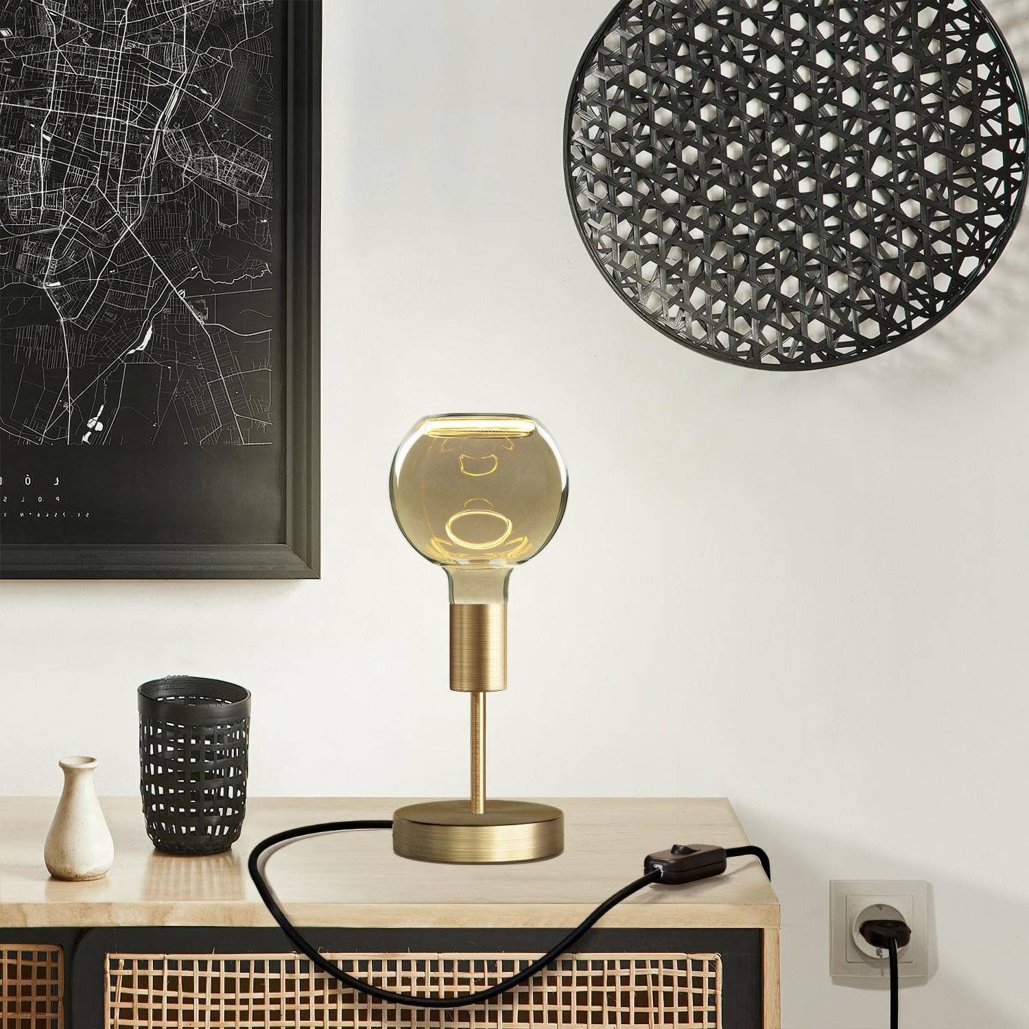 Alzaluce Globe Floating Metal Table Lamp