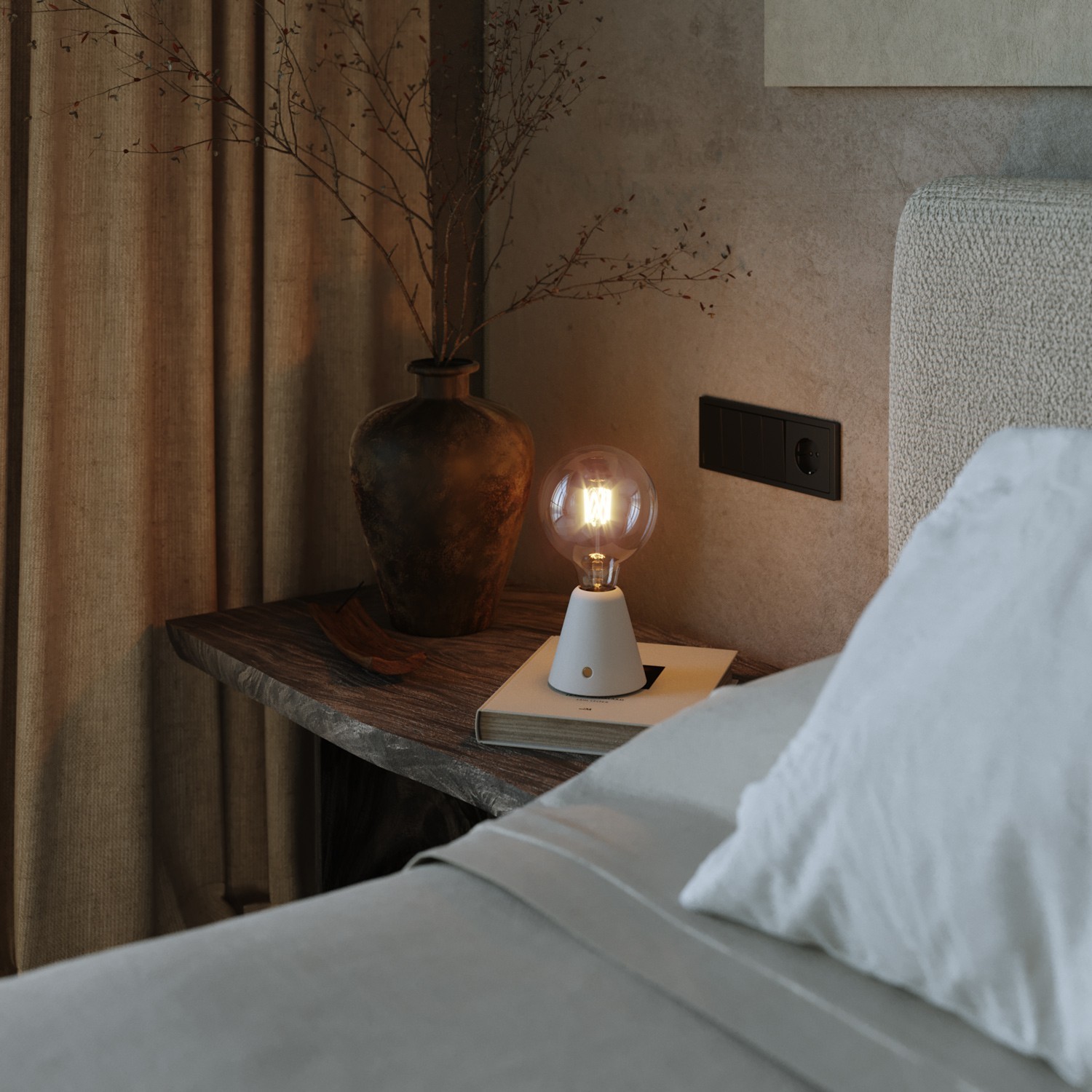 Portable and rechargeable Cabless01 lamp base